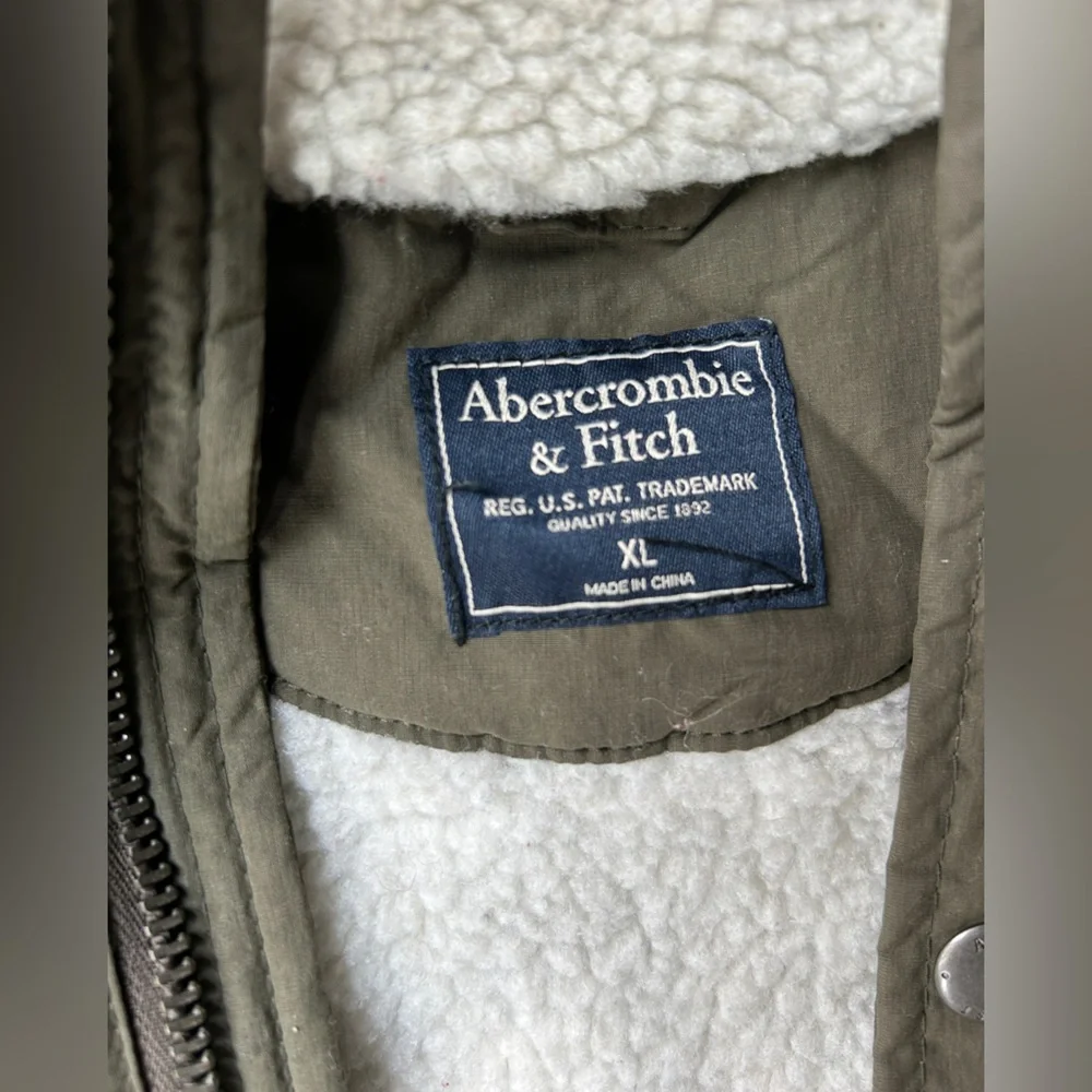 Men's Olive Hooded Jacket - Picture 2 of 5